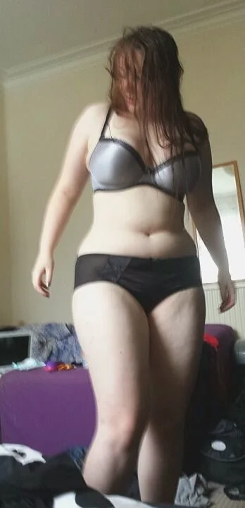 Jessica - UK Chubby Milf. (pic2) image 19