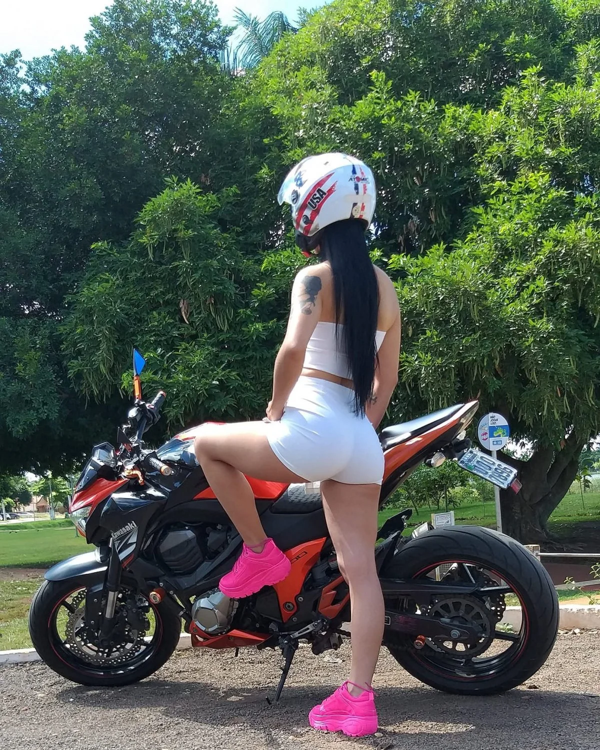 Novinha tatuada 🔥 image 6