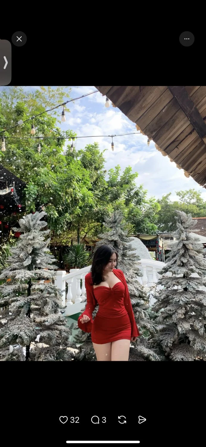 Con bạn thân cực múp đã v còn dâm nữa main image