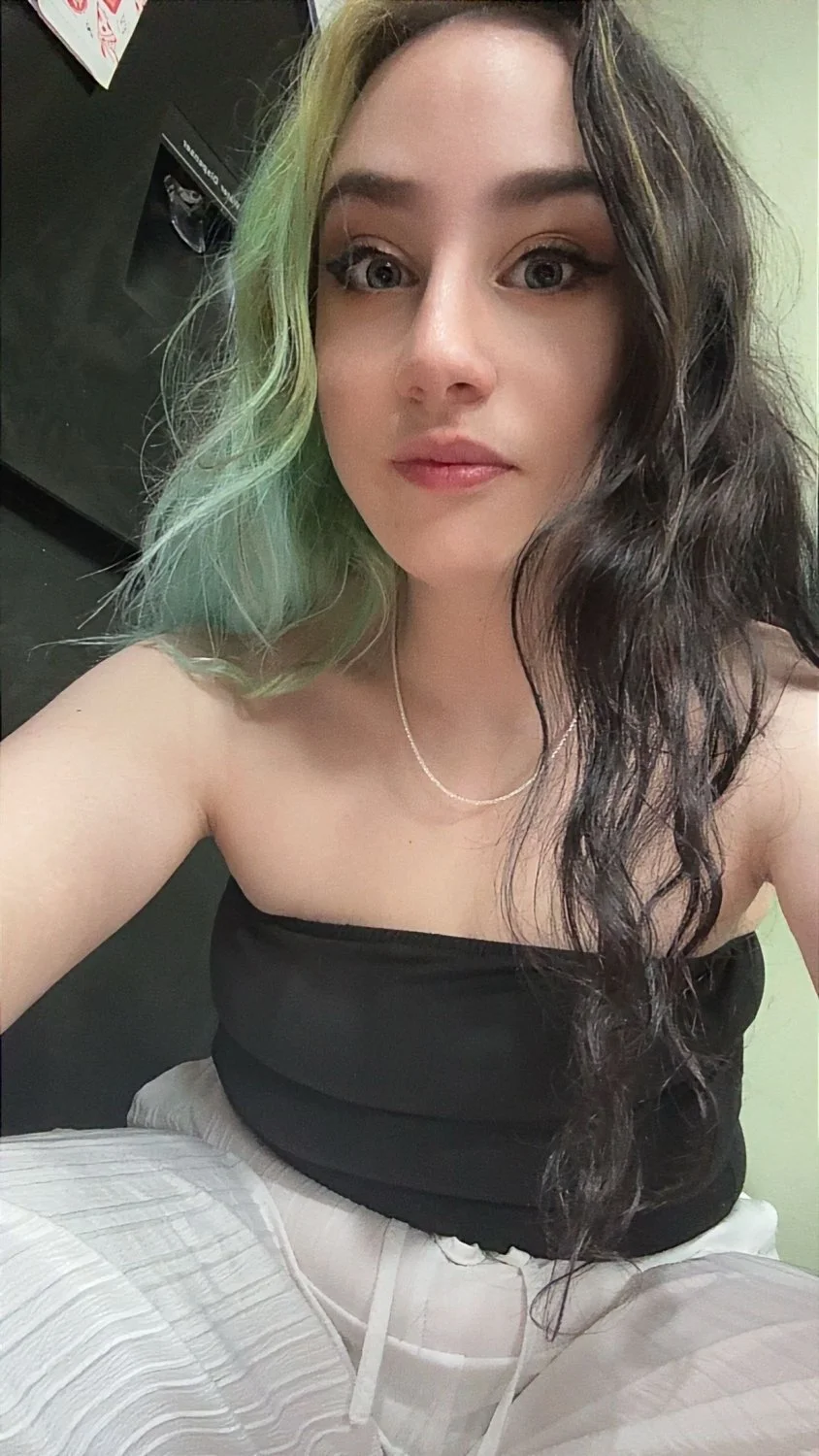 More for you to goon to, who wants to fuck her ? image 4