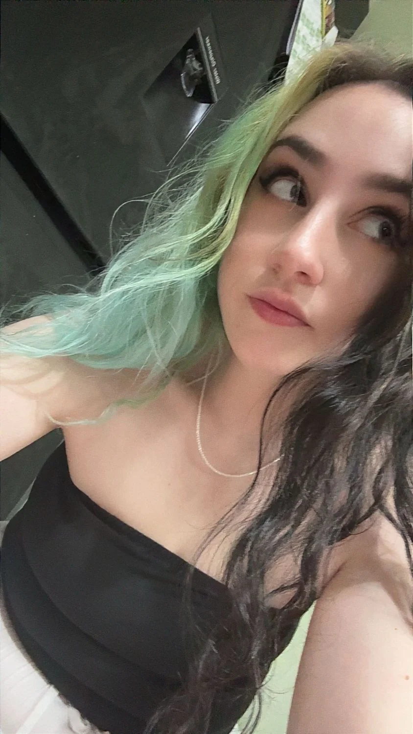 More for you to goon to, who wants to fuck her ? image 5
