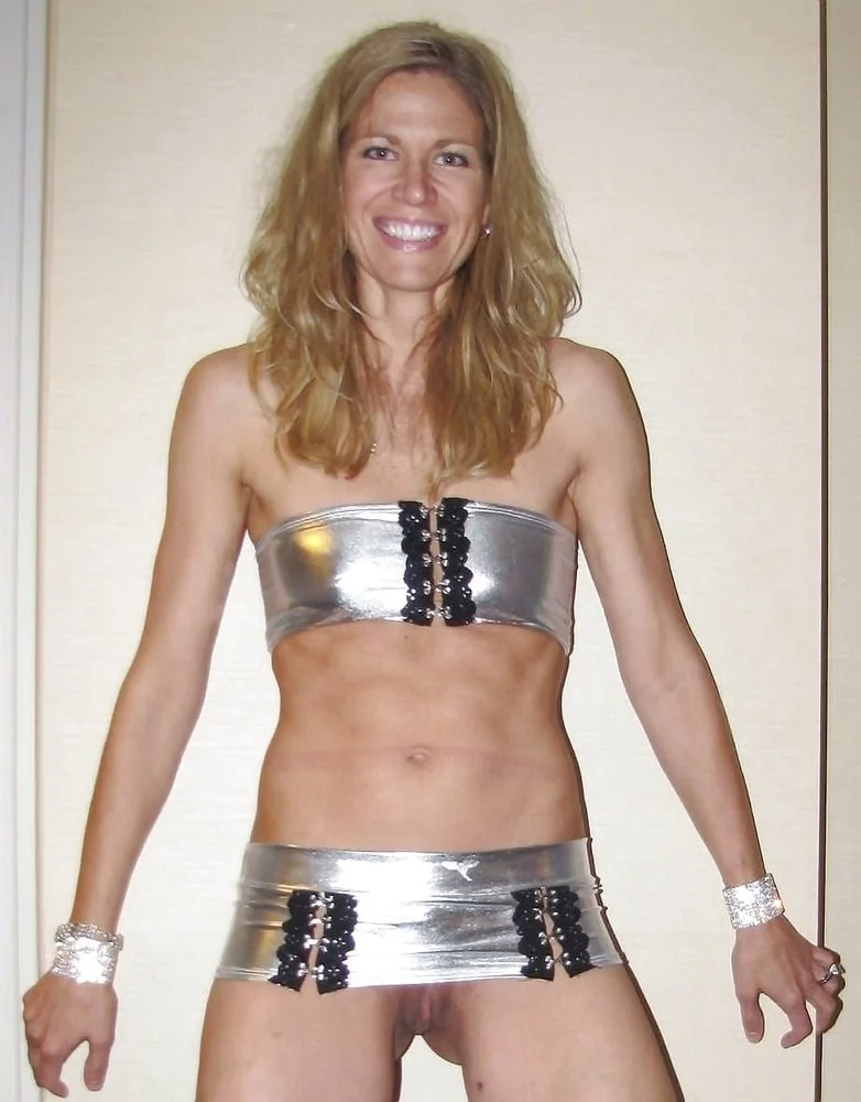 Michelle V image 19