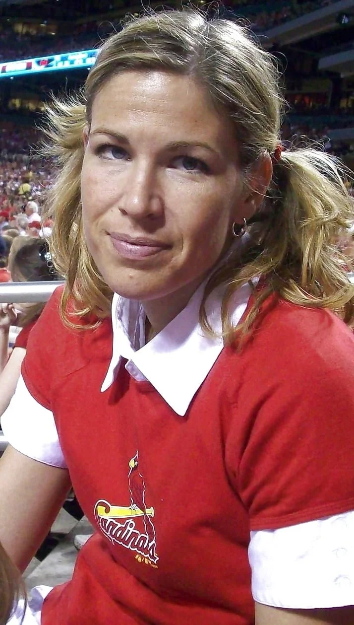 Michelle V image 22