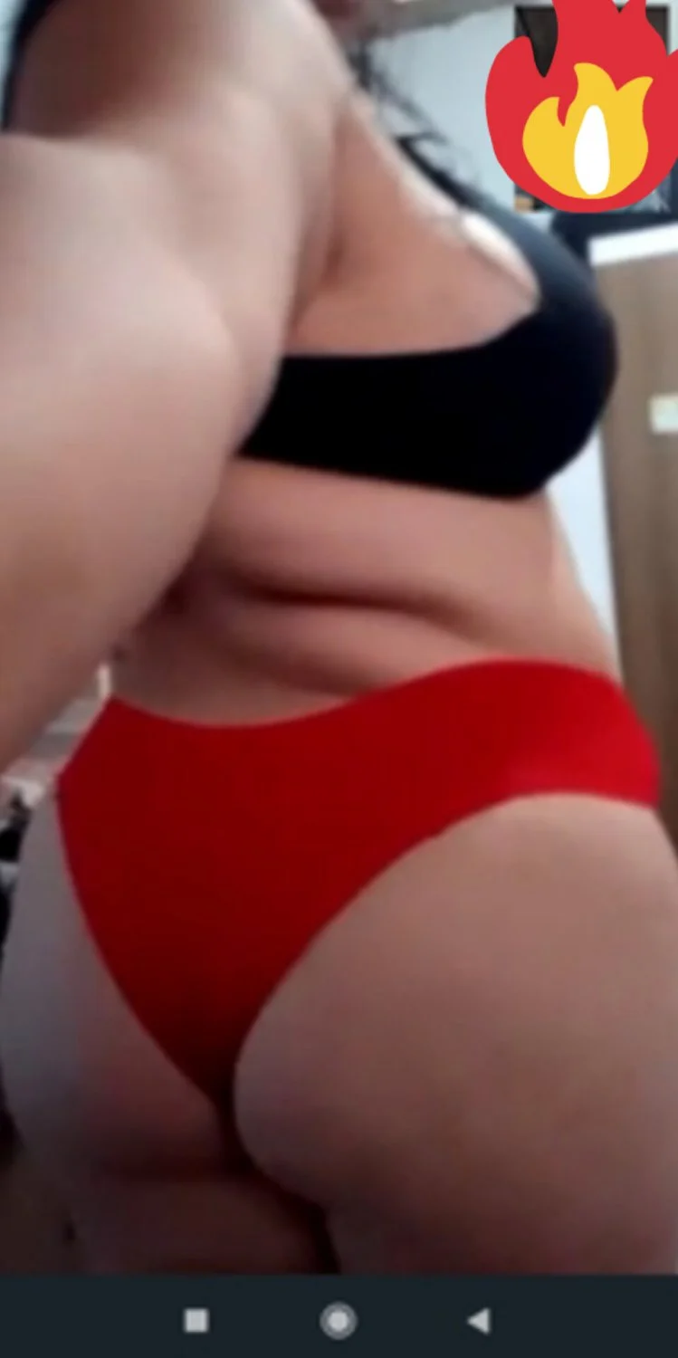 Chamada de vídeo com a minha amante gordinha gostosa image 19