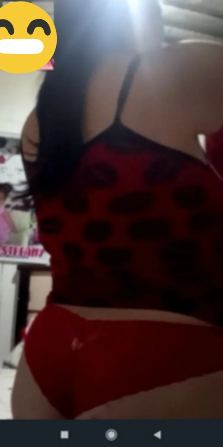 Chamada de vídeo com a minha amante gordinha gostosa image 4