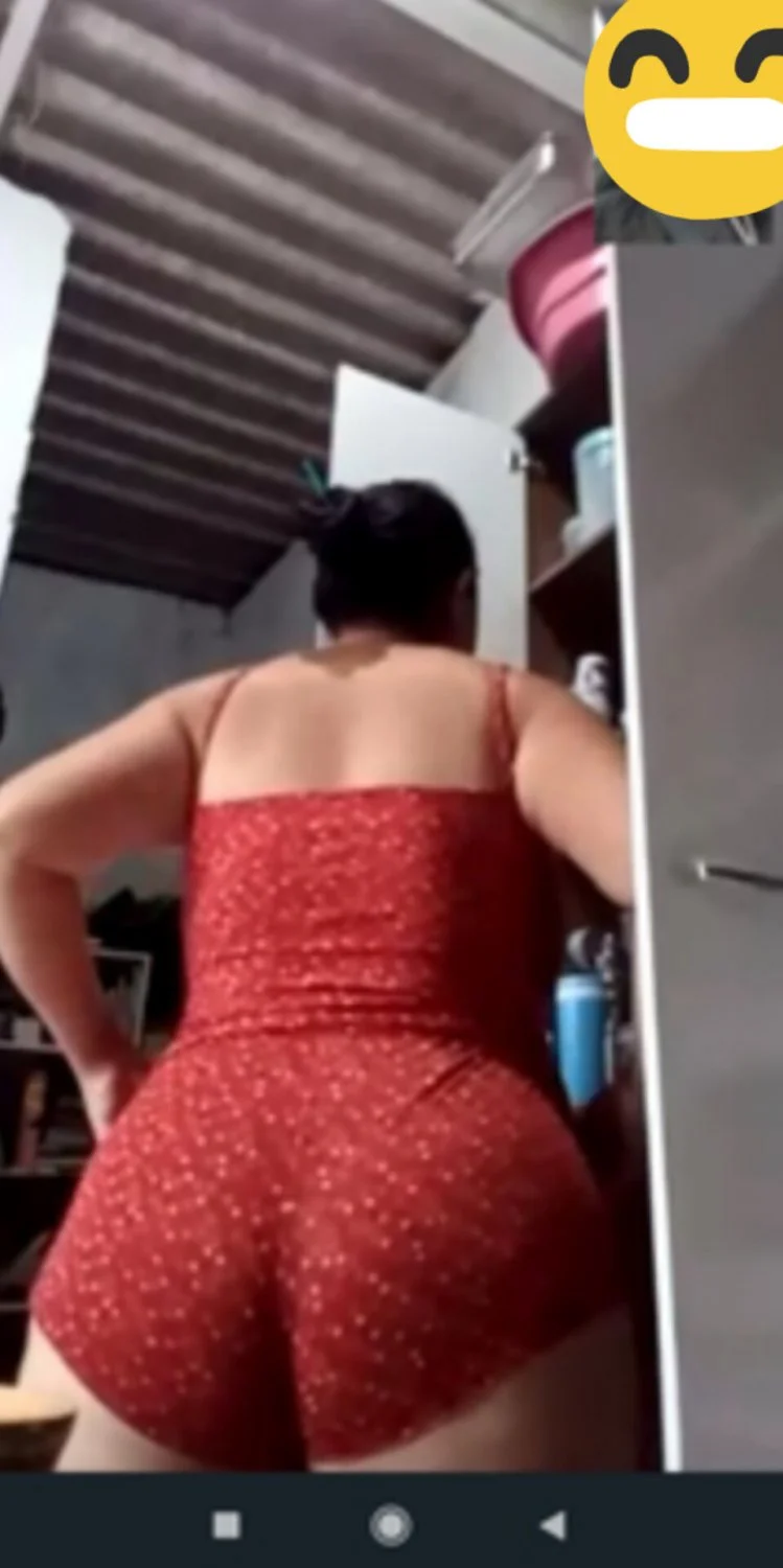 Chamada de vídeo com a minha amante gordinha gostosa image 6