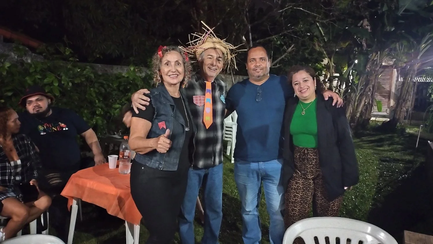 Coroa Mãe de familia rabuda. Tesão de mulher. part. 2 image 16