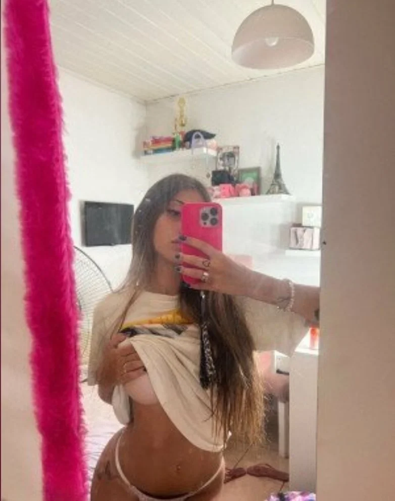Novinha branquinha br vazou com amigo videos novos amador caiu na net buceta em casa image 1