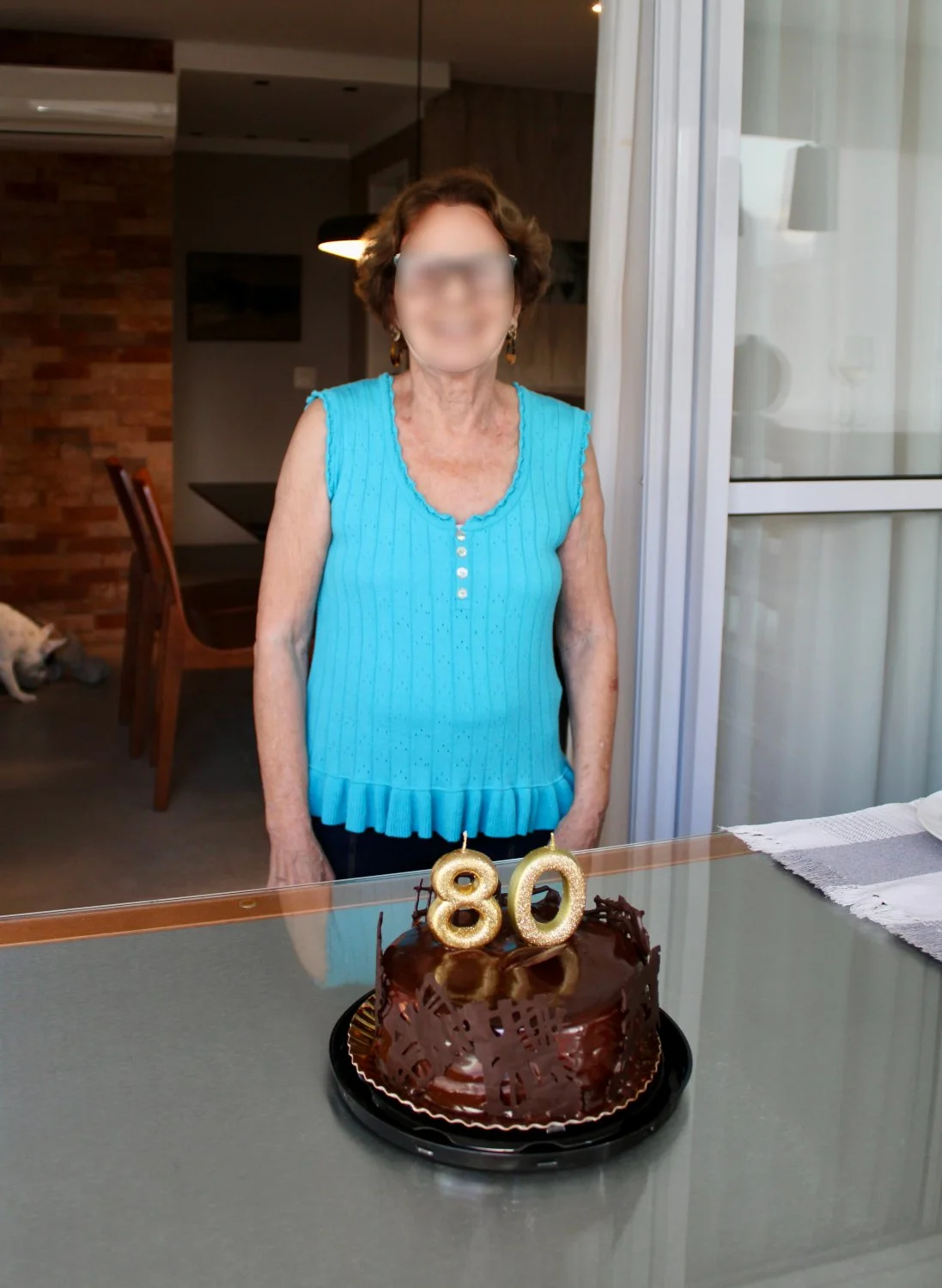 Vovó 80 anos... colocando as galhas na filha... que velha deliciosa... virou minha amante há 12 anos main image