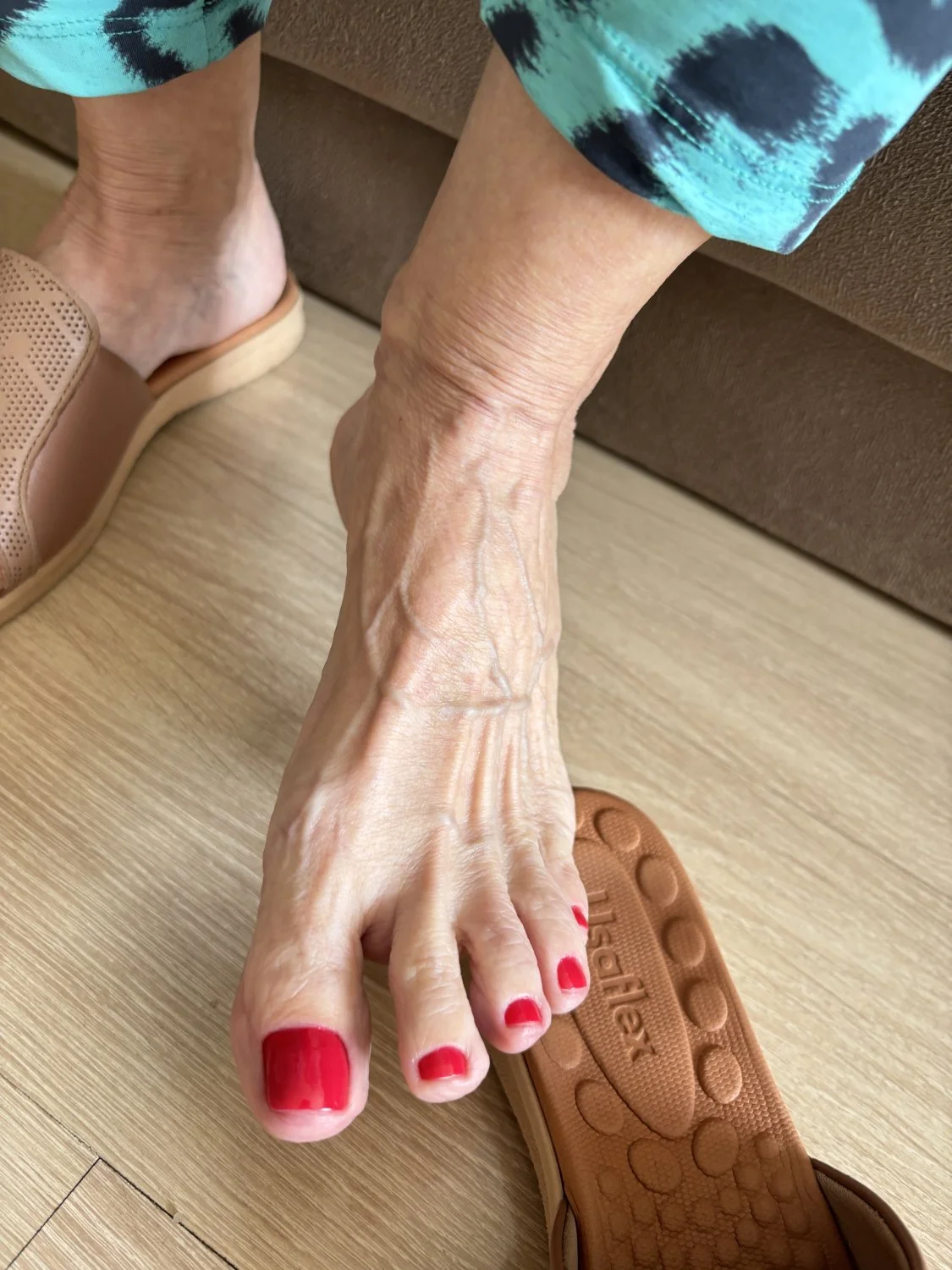 Vovó 80 anos... colocando as galhas na filha... que velha deliciosa... virou minha amante há 12 anos image 16