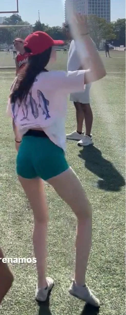 Más del novio cornudito que me entrego a la puta de su novia (2) image 40
