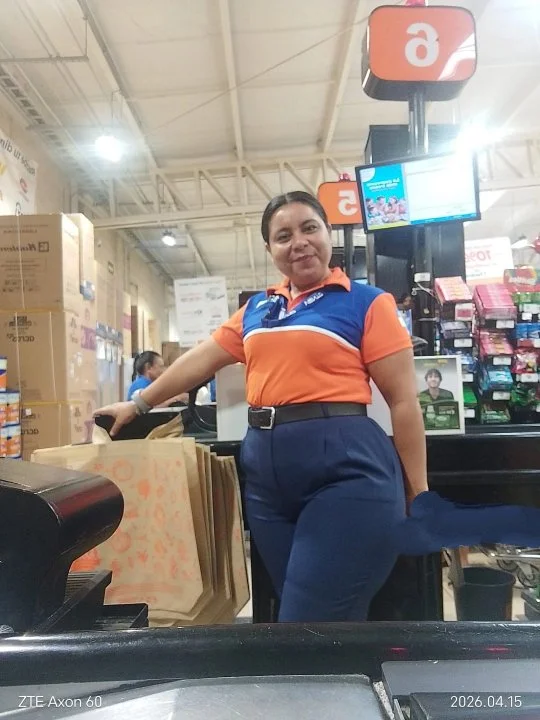 Tremendo culote de señora poblana de la tienda de netto image 3