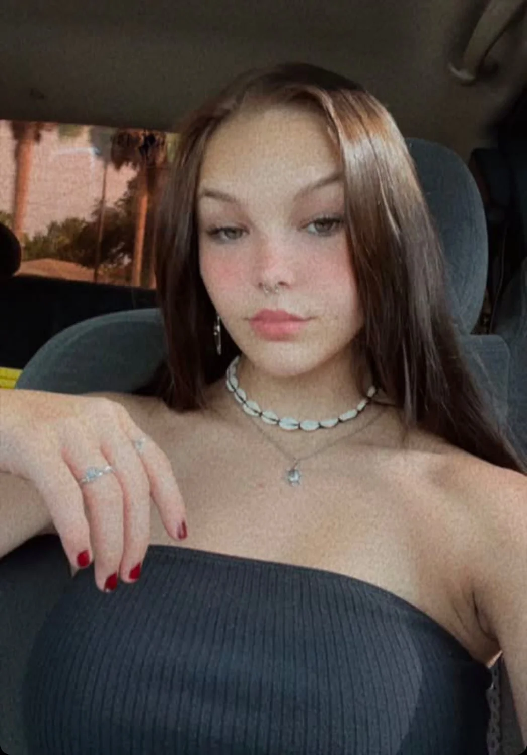 Deepfake request of IRL Hottie main image