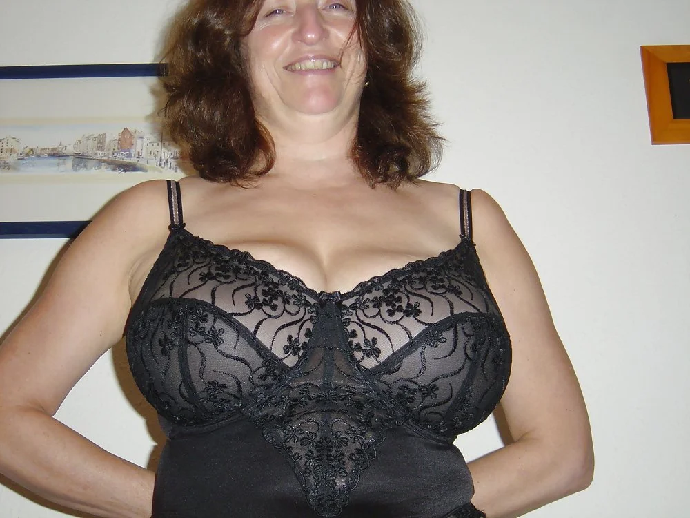 UK Wife Sophie image 18