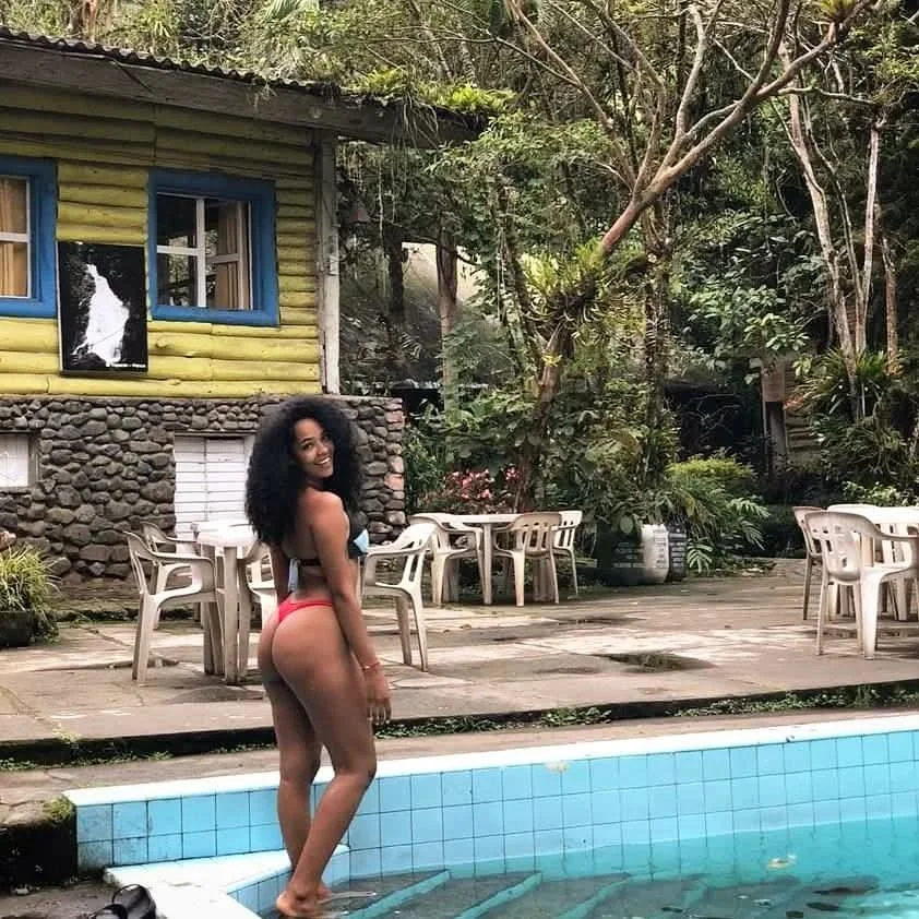 Clara Herrera image 37
