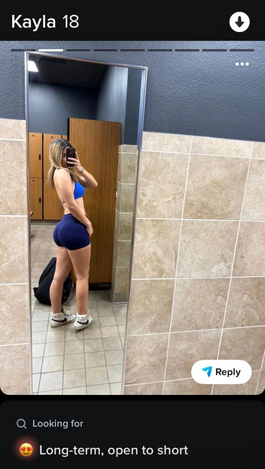 Kayla - fit baddie Tinder slut 18 years old image 4