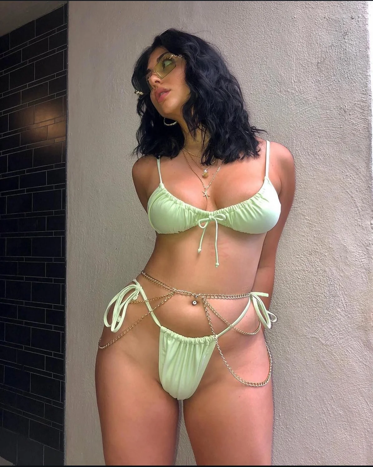 hollywood latina isa…kurus image 6