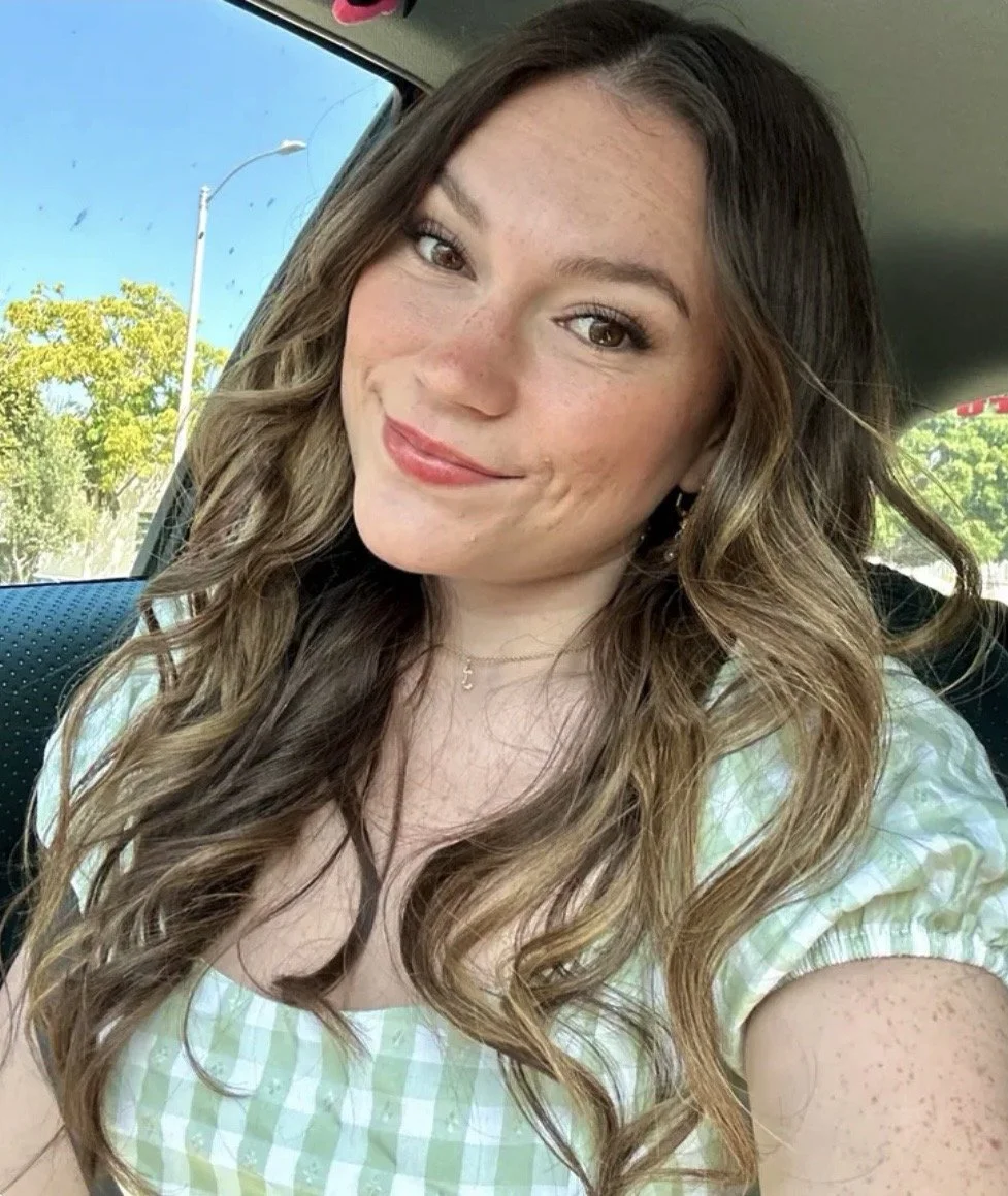 Thick snow bunny needs a good pounding and cum all over her face image 4