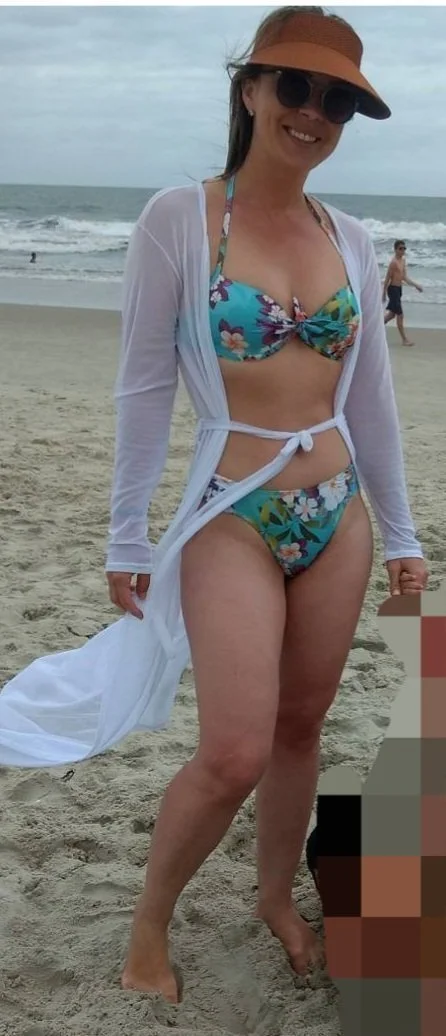 Dentro? Sim ou não? Loira Casada da academia. image 3