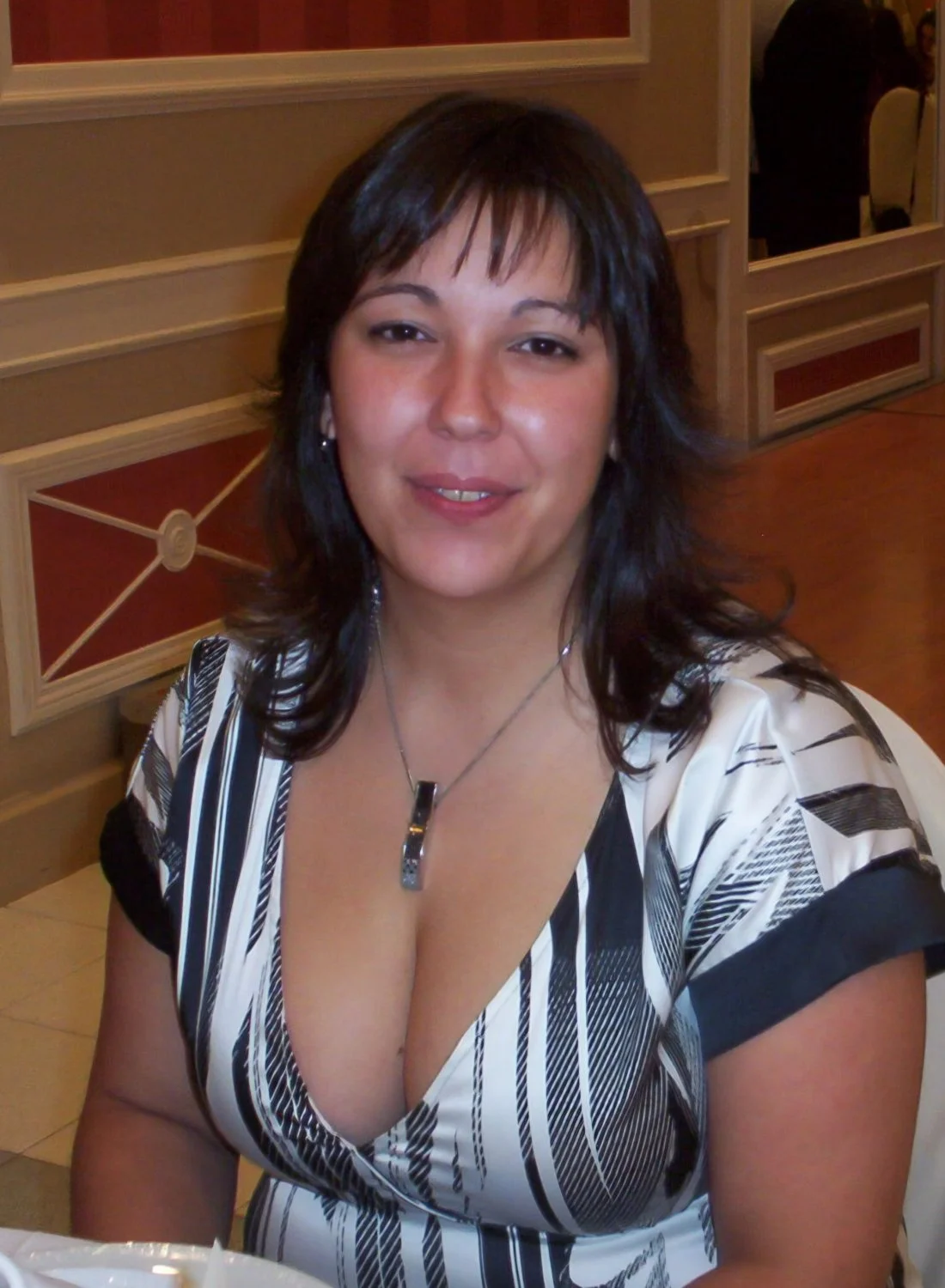 Tetona de tinder manda videos y fotos de puta image 12