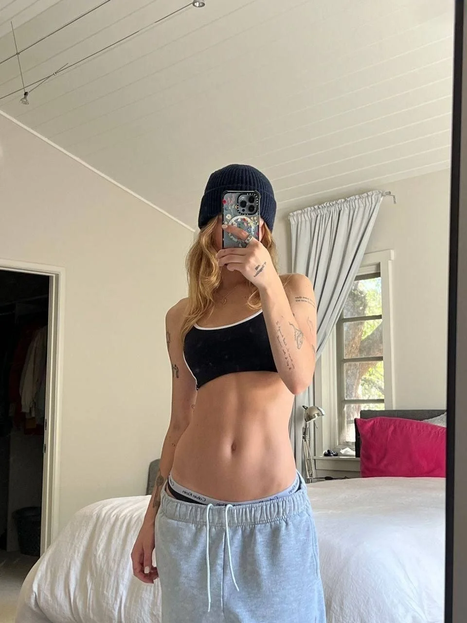 She fine image 29