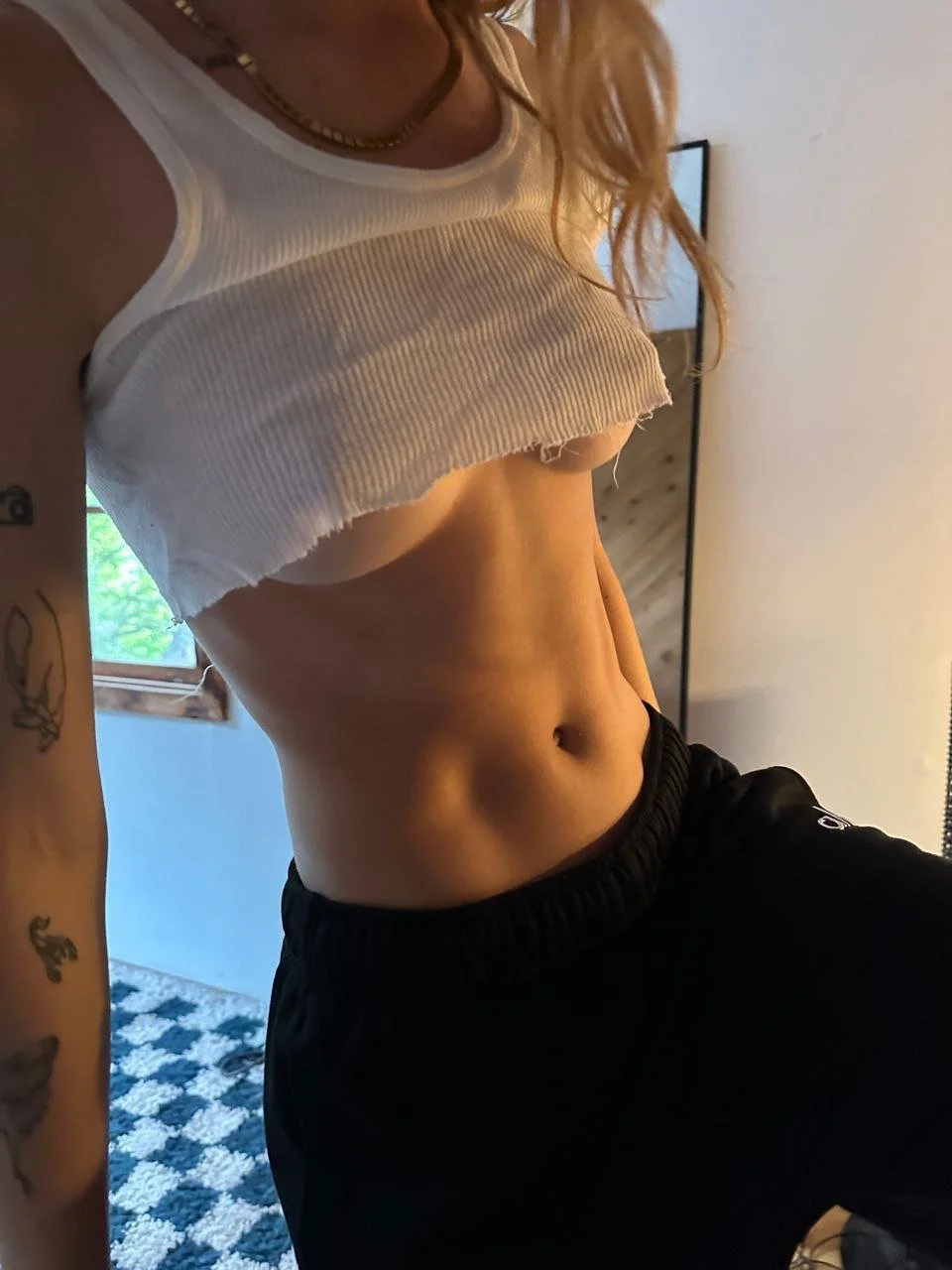 She fine image 6