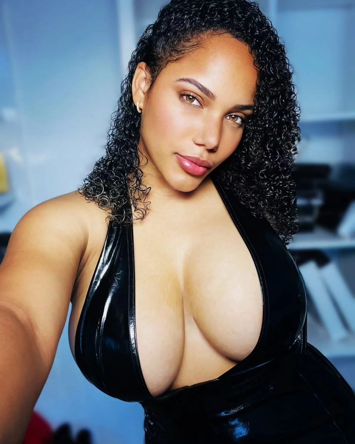 MissKixxy image 31