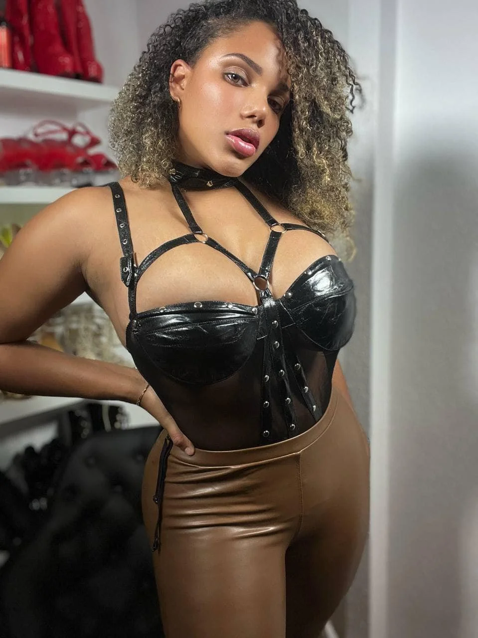 MissKixxy image 39