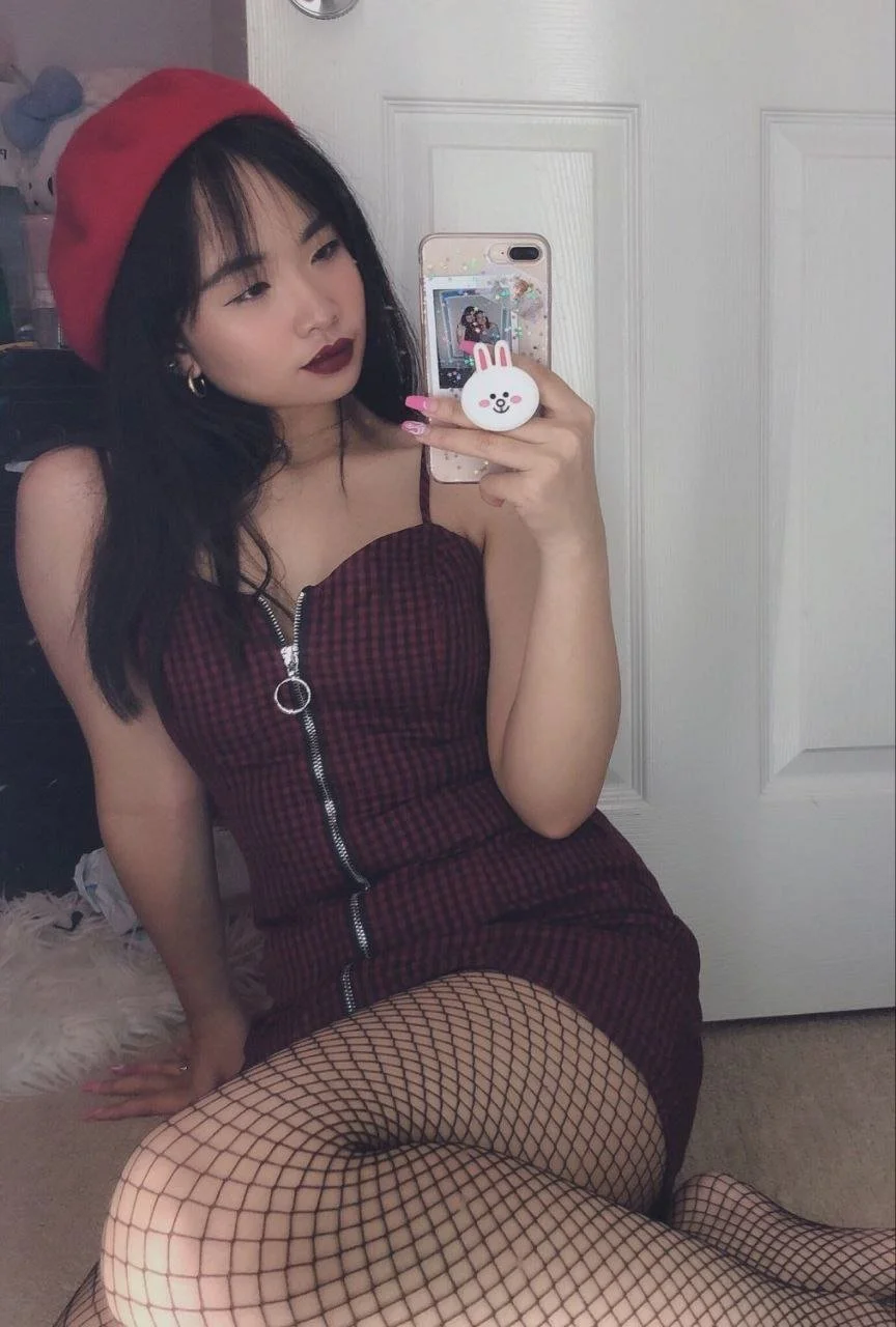 Asian ABG Vivian Nudes image 12