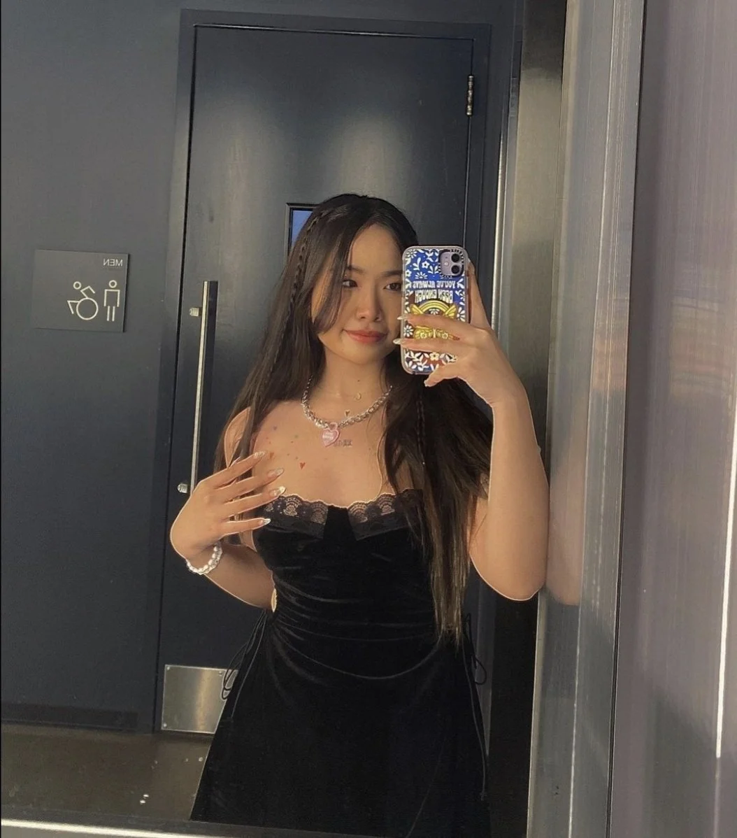 Asian ABG Vivian Nudes image 17