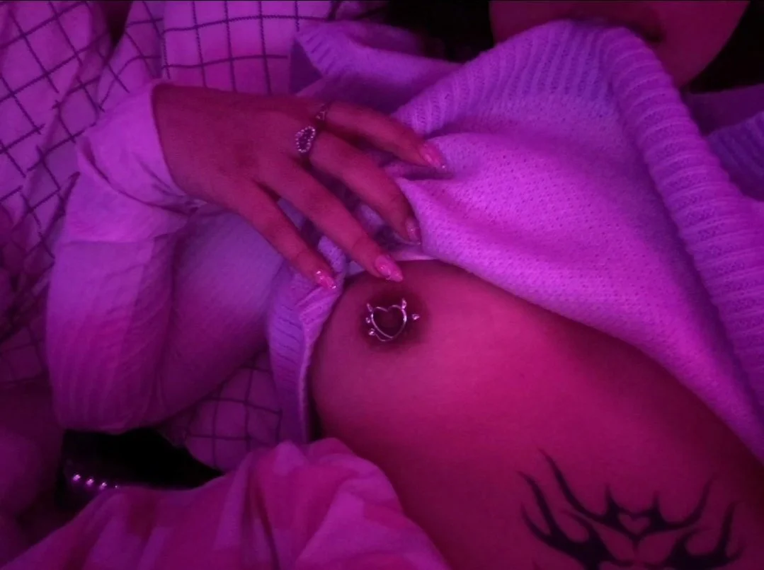 Asian ABG Vivian Nudes image 26