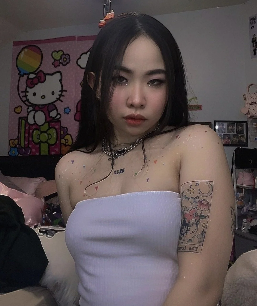Asian ABG Vivian Nudes image 27