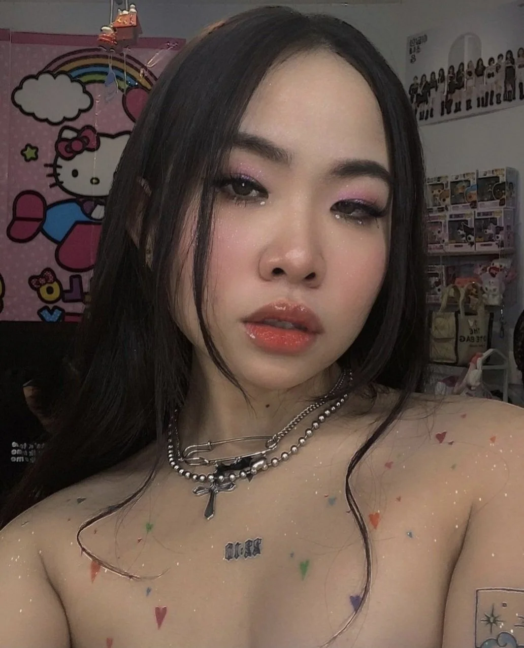 Asian ABG Vivian Nudes image 32
