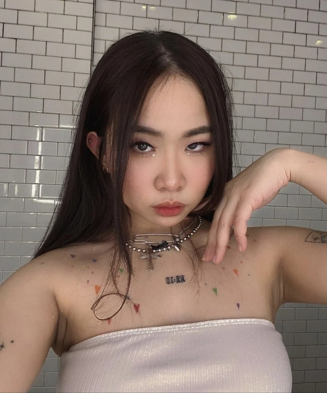 Asian ABG Vivian Nudes image 33