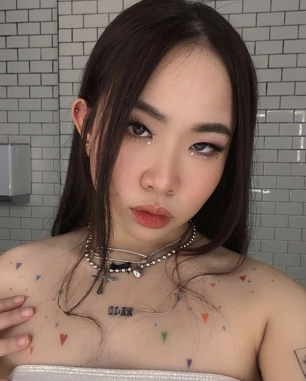Asian ABG Vivian Nudes image 34