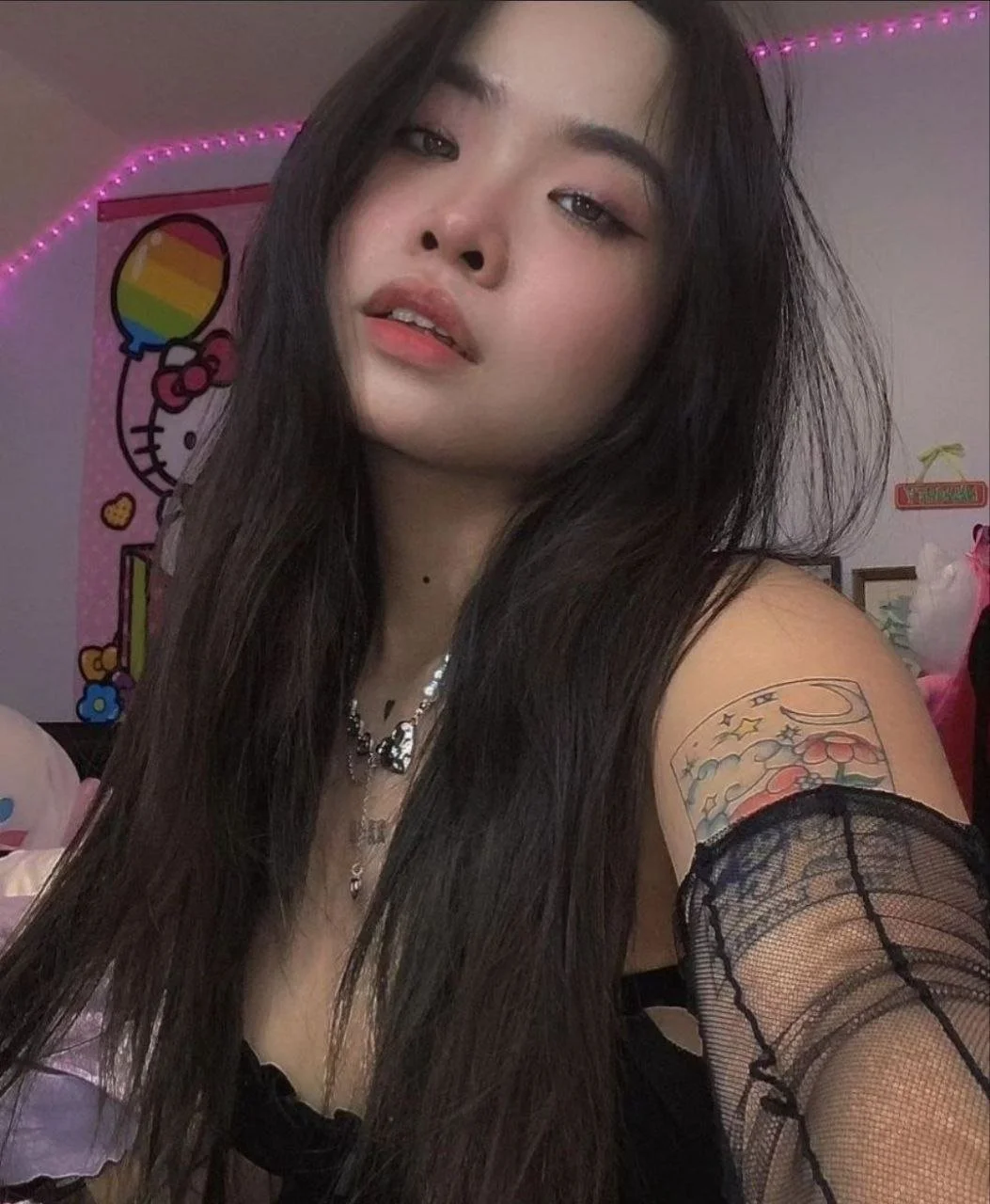 Asian ABG Vivian Nudes image 37