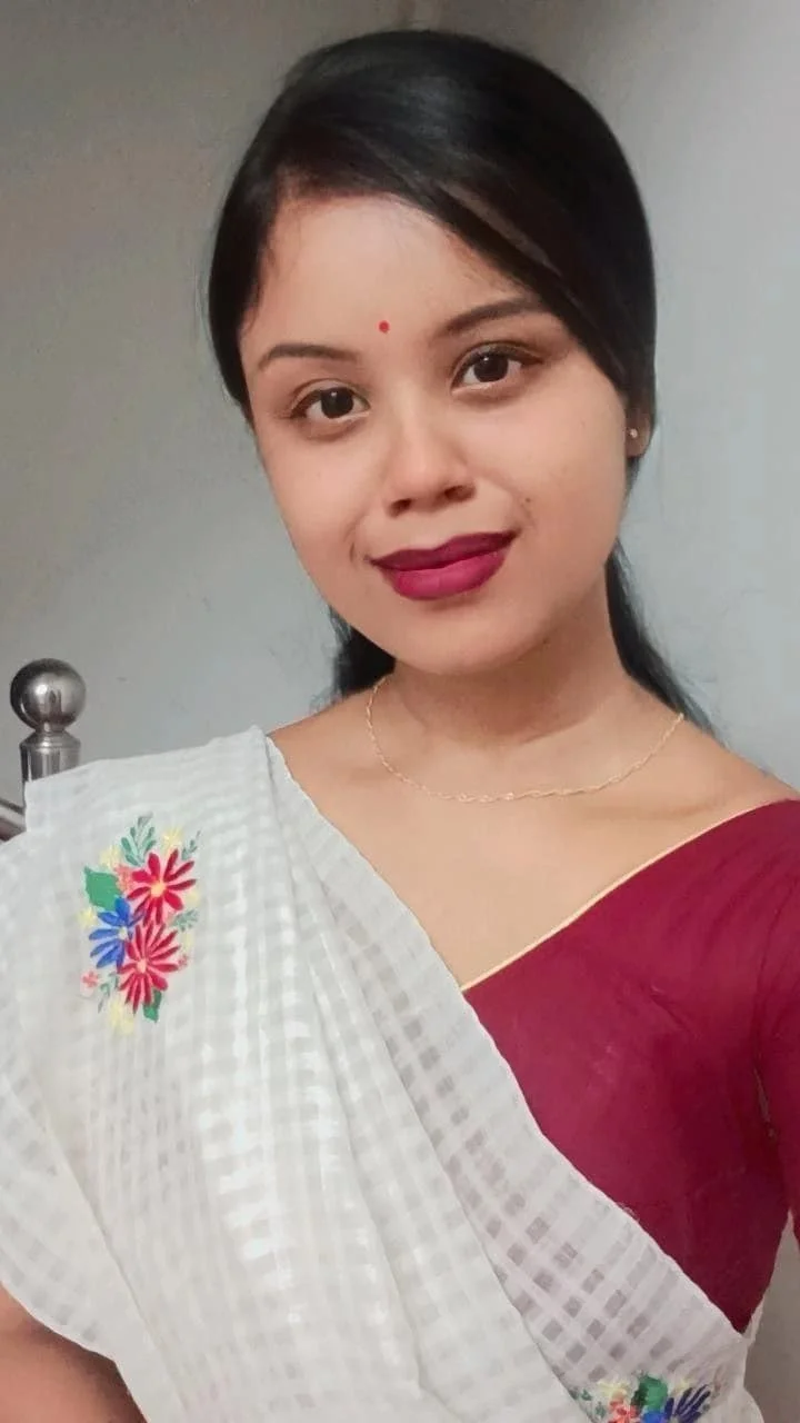 493 - Cute Desi girl image 2