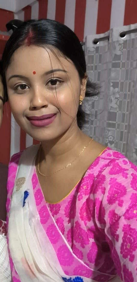 493 - Cute Desi girl image 5