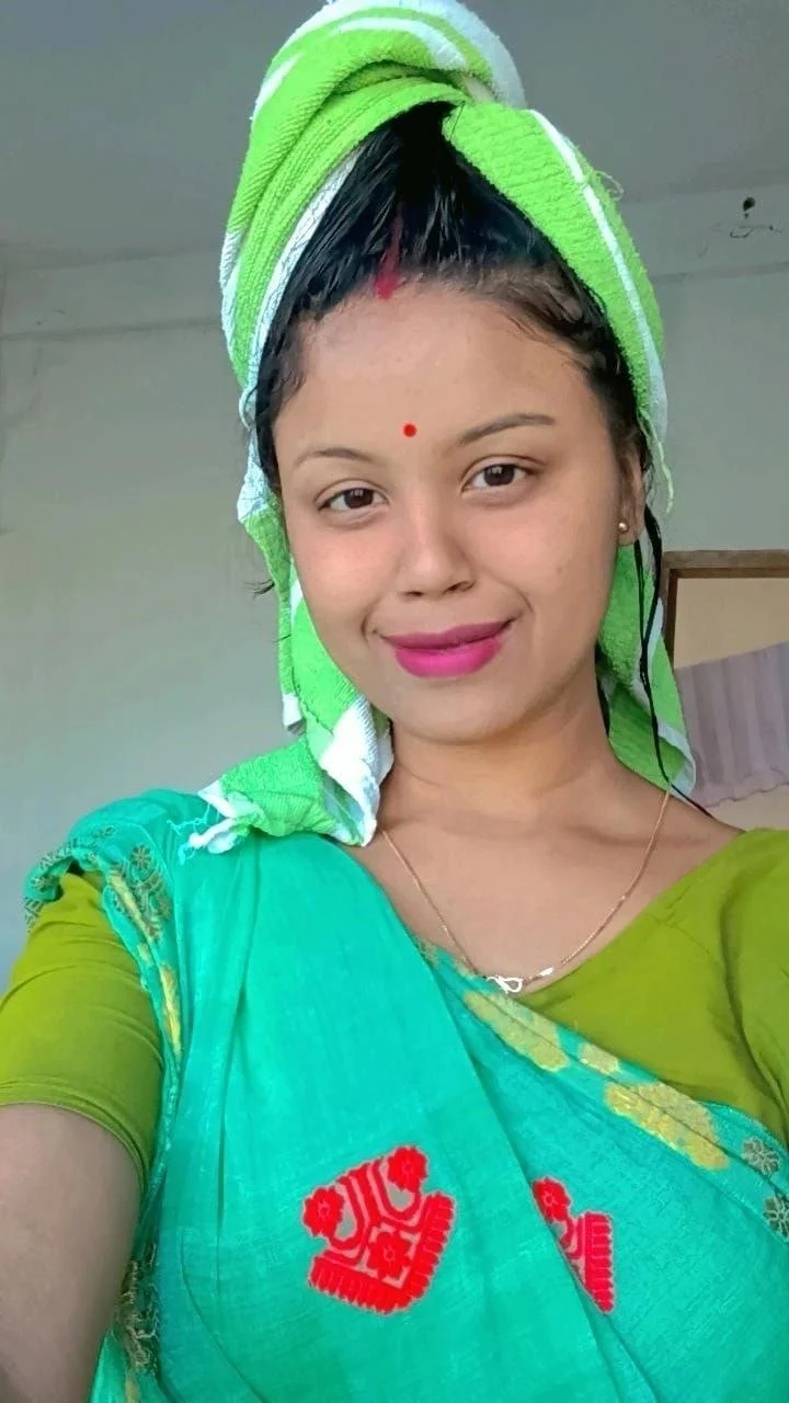 493 - Cute Desi girl image 8
