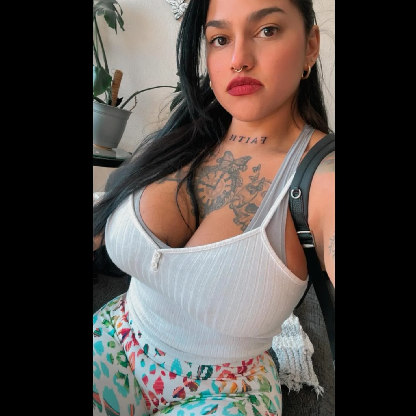 Morena Cavalona Muito Gostosa Puta Tatuada image 5