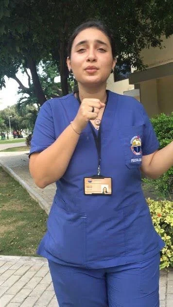 Colombiana enfermera gordita culona con ricas tetas coño depiladita image 2