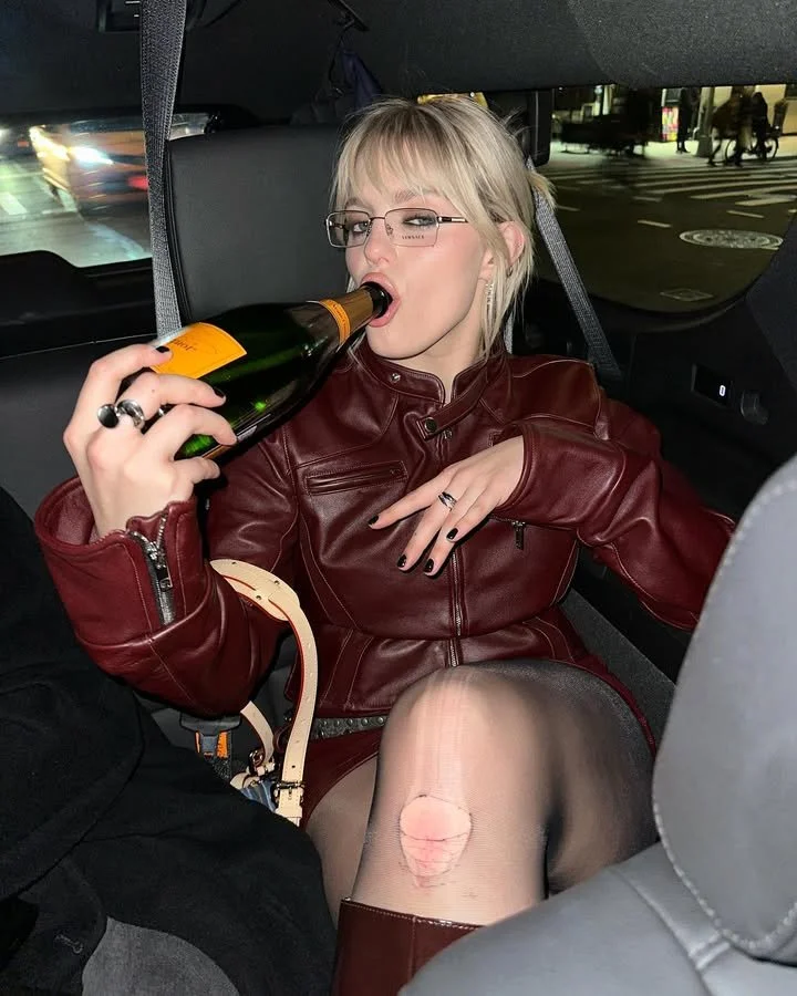 Renee rapp Turns me crazy hot as fuck image 27