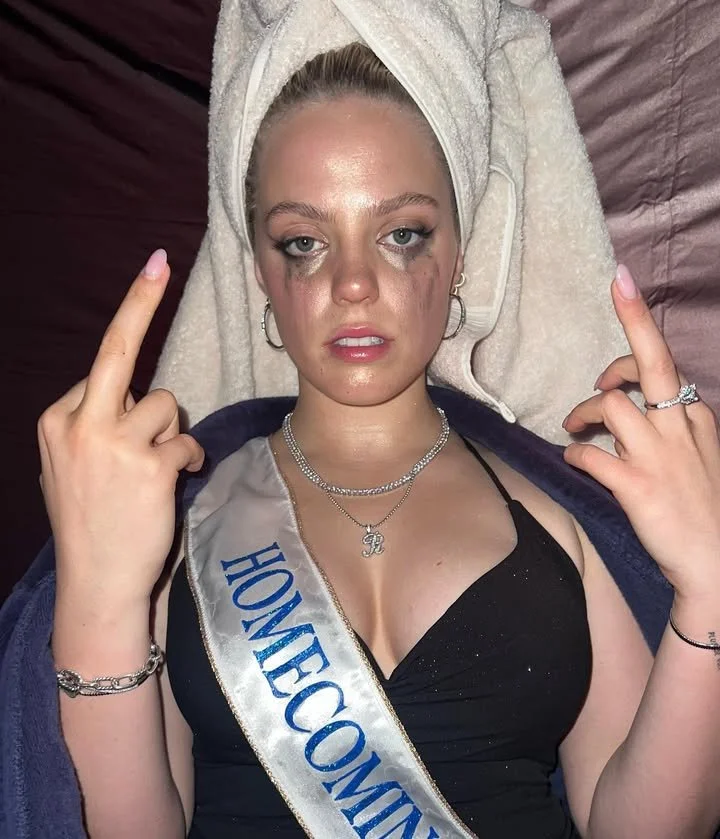 Renee rapp Turns me crazy hot as fuck image 35