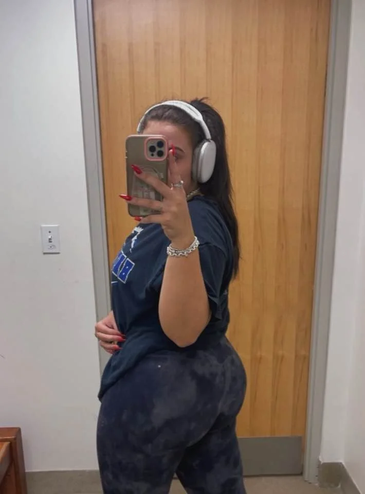 Sexy big tit webslut Christina image 2