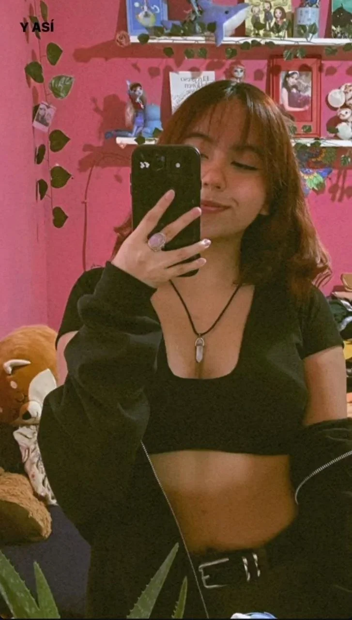 Puta Itzamara le ha de apestar bien rico su vagina y su ano. Haganem cornudo con ella image 17