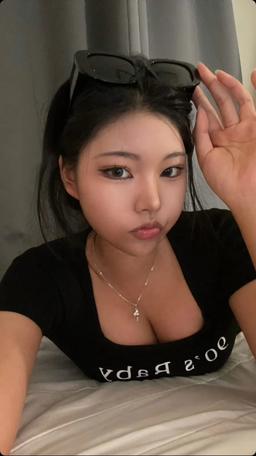 Korean slut 천유은 08 D컵 가슴 강간❤️💦💦 image 24
