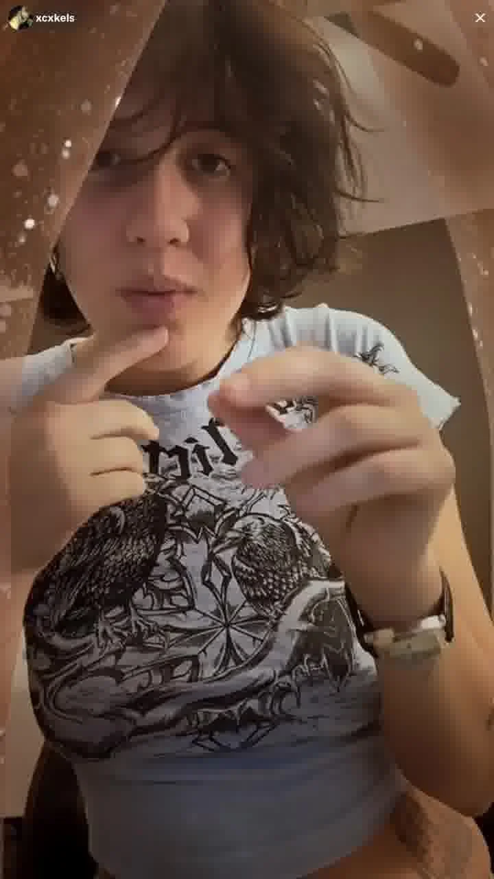 tiktok live tomboyish jiggling image 4