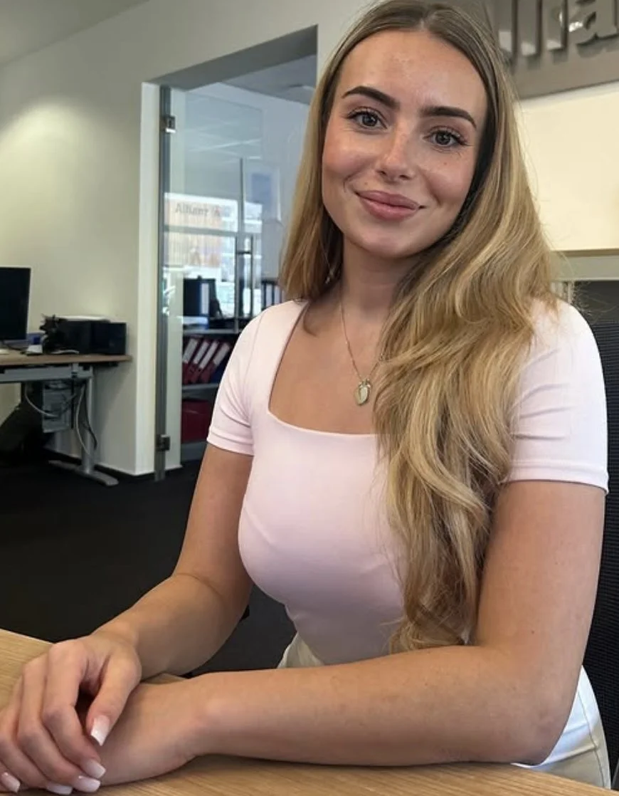 OMG! Leaked Anal-Bondage-Scene of German Girl with the club owner main image
