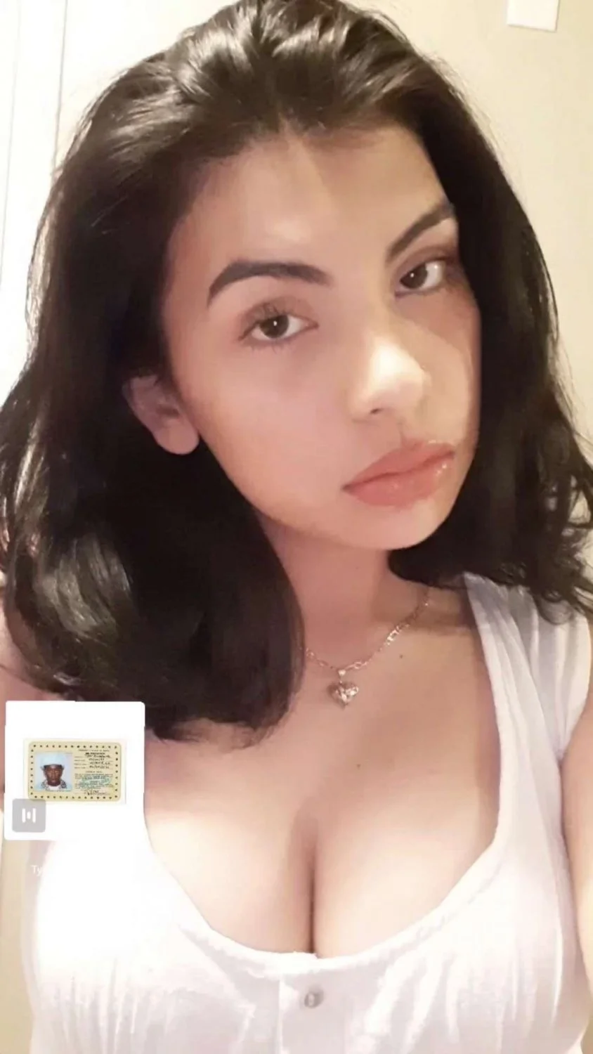 Big Dick Sucking Lip Latina Teen for Big Cock Bulls image 13