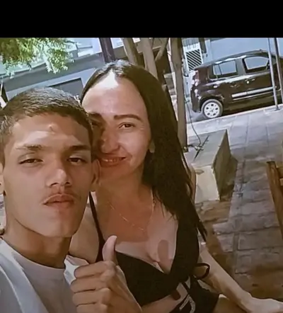 Puta safada vazou sentando no pau do novinho magrelo! video novo vazado erome brasil cover image